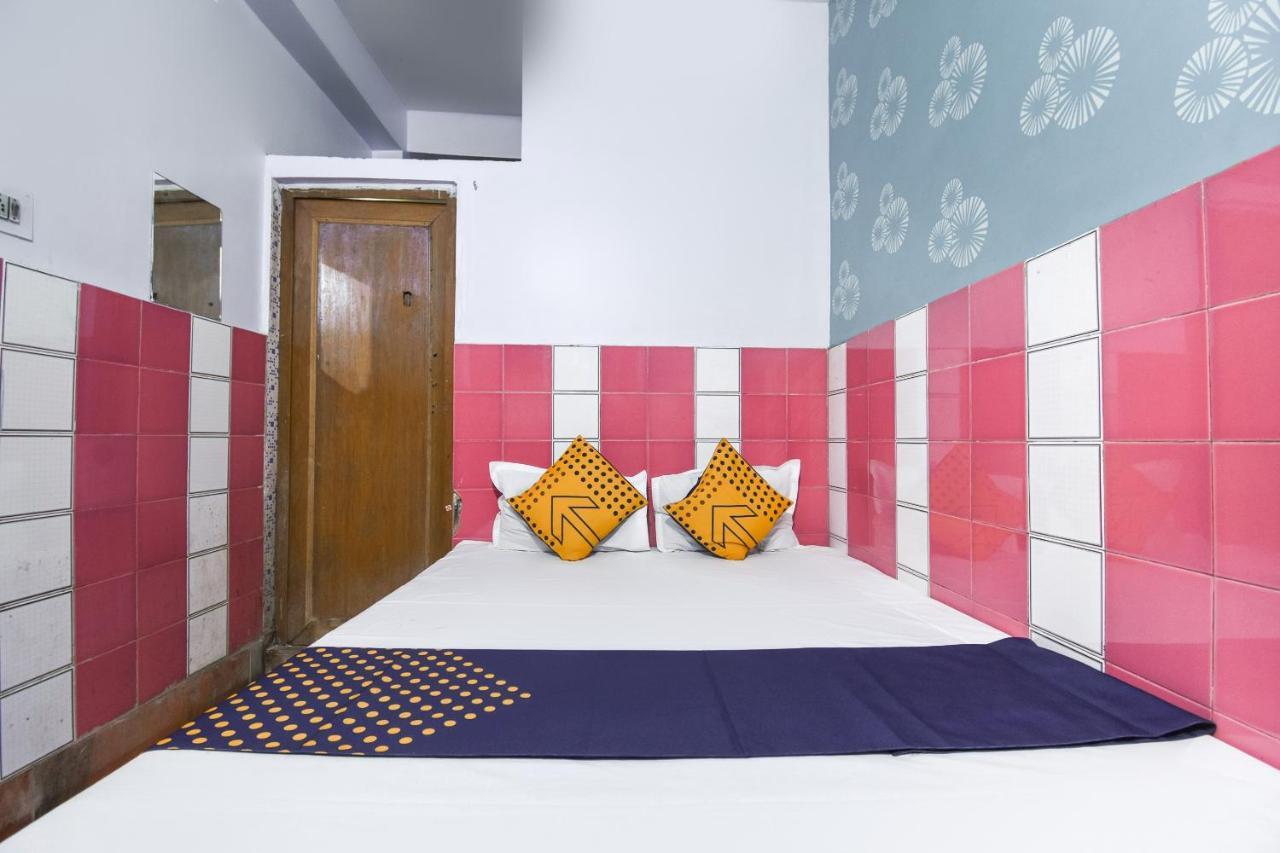 Spot On 70605 Taj Guest House Kalkutta Exterior foto